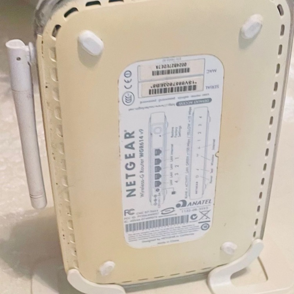 Netgear WGR614 4-Port Wireless G Router WiFi - Picture 5 of 8